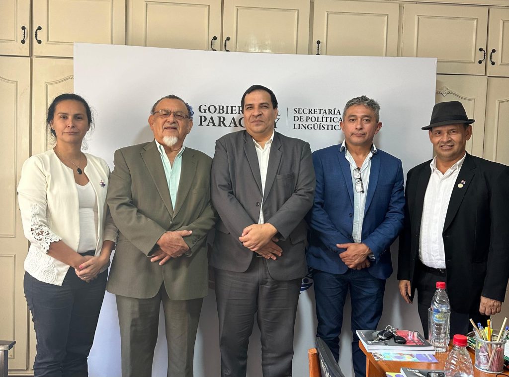 Ministro se reunió con directivos de la Academia de la Lengua Guaraní