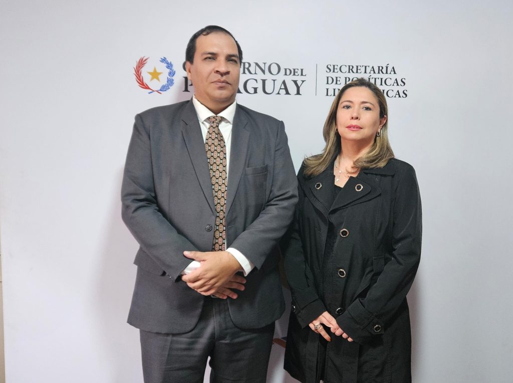 Paraguái Ñe’ẽnguéra Sãmbyhyha omba’apo ñepyrũ «Astérix el galo» oñembohasa hag̃ua guaraníme.