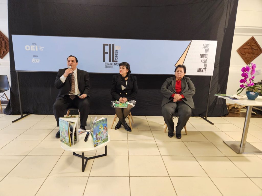Presentación de cómic guionado por María Gloria Pereira en la Feria Internacional del Libro