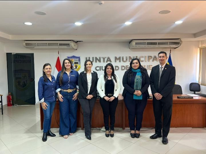 Municipalidad de Luque recibe acompañamiento para cumplir ley de lenguas