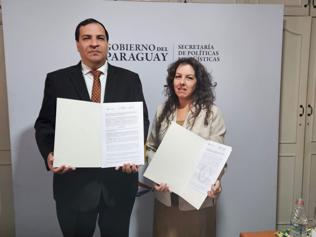 Firma de Convenio entre la Secretaría de Políticas Lingüísticas y Koreko Gua