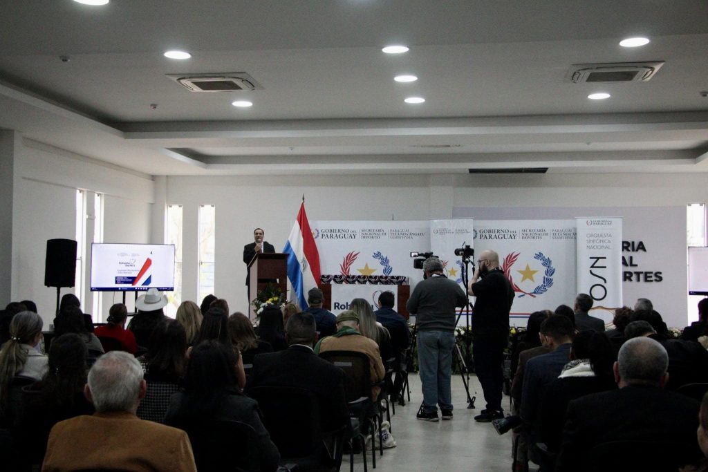 Entregan premio Rohayhu Che Ñe’ẽ a cultores de la lengua guaraní