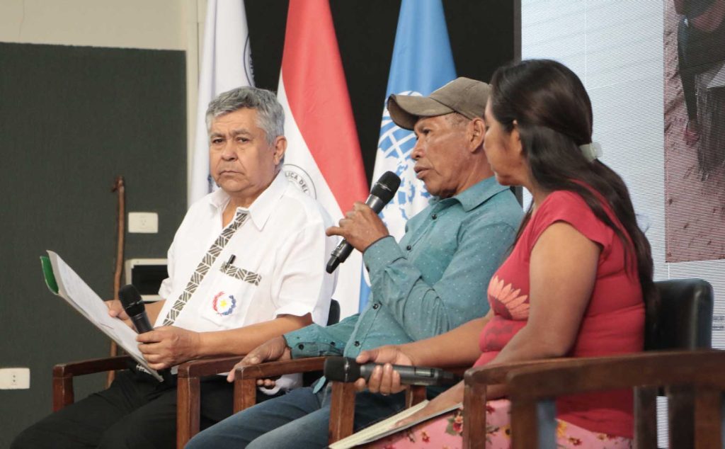 Presentan informes sobre lenguas indígenas en conversatorio con líderes y lideresas