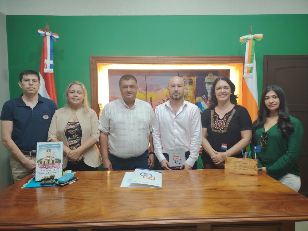 Mesa de trabajo con la municipalidad de Caraguatay