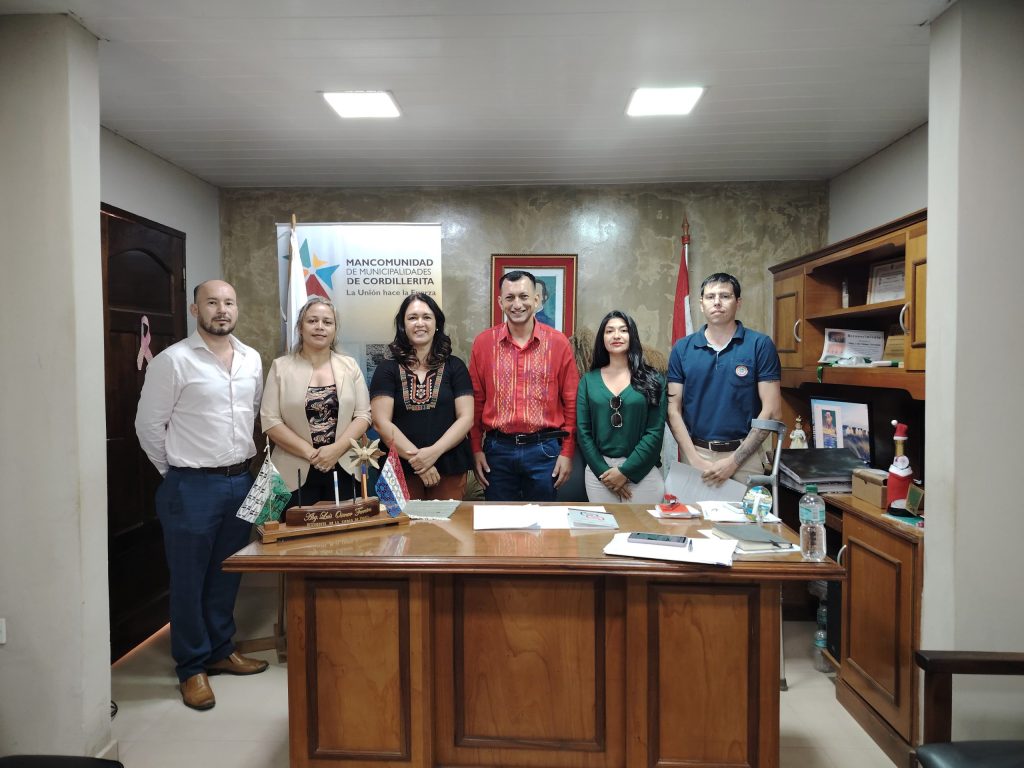 Mesa de trabajo con la municipalidad de Tobatí