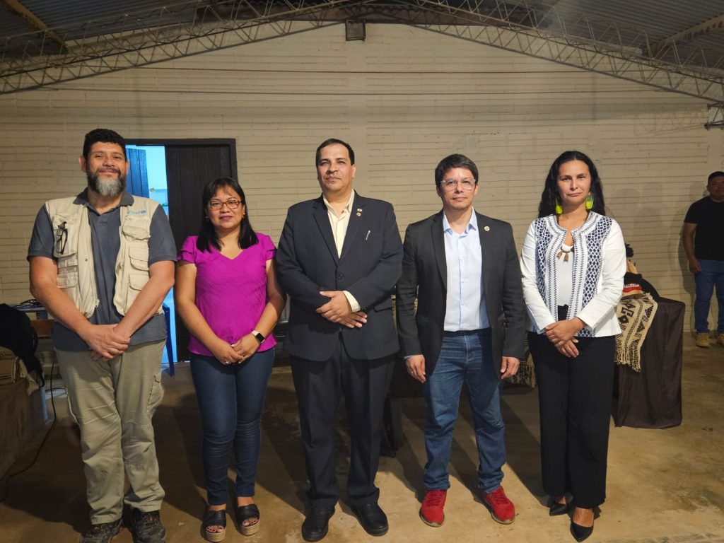 Comunidad Santa Teresita ohupyty proyección documental “Arete Guasu” joajúpe UNESCO ha SPL ndive